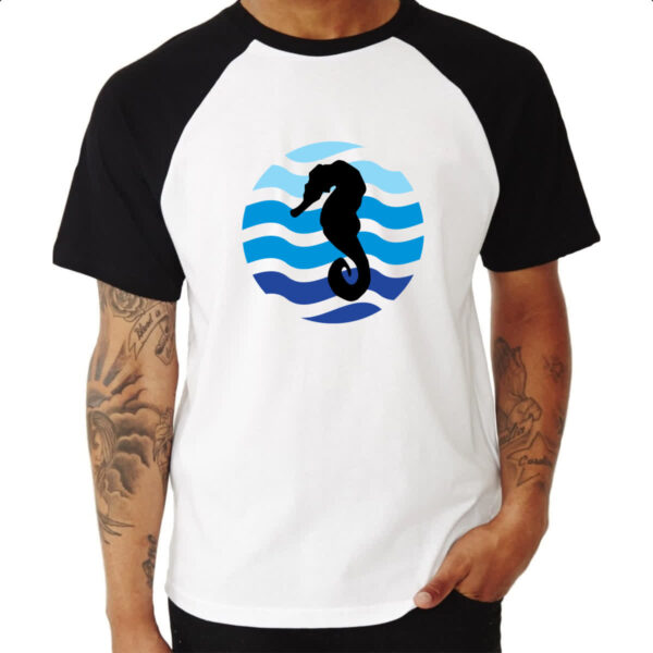 Camiseta Raglan Animais marinhos cavalo silhueta sunset - Imagem 3