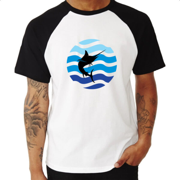 Camiseta Raglan Animais marinhos marlim silhueta sunset - Imagem 3