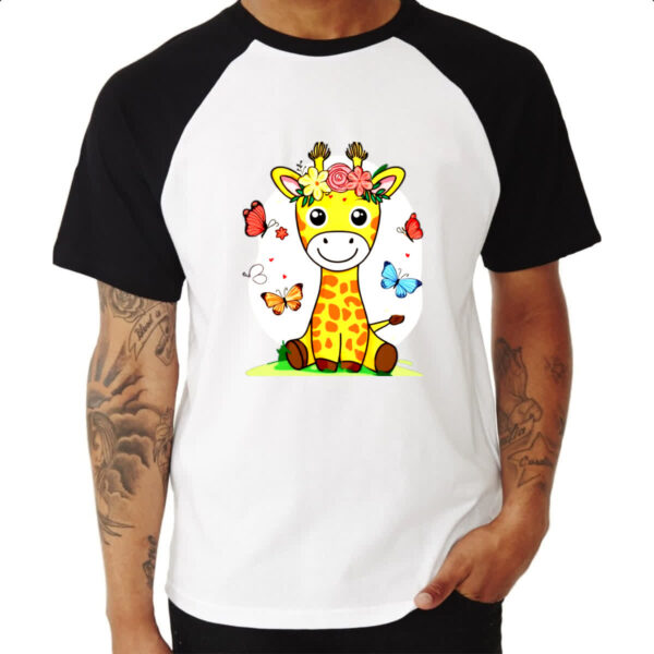 Camiseta Raglan Girafa fofa borboletas - Imagem 3