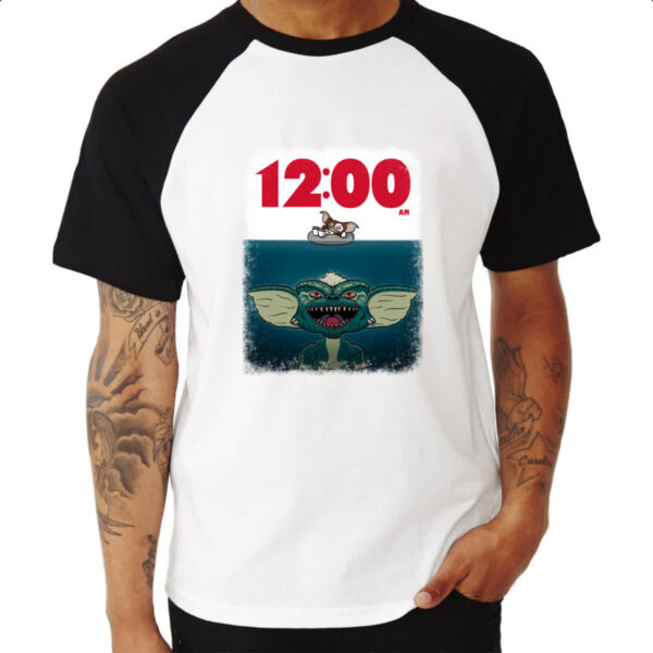 Camiseta Raglan Gremlins parodia tubarao - Imagem 3