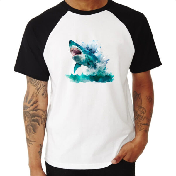 Camiseta Raglan Megalodonte aquarela 1 - Imagem 3