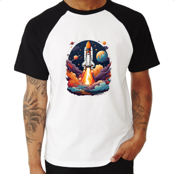 Camiseta Raglan Nave Espacial em lancamento - Image 3