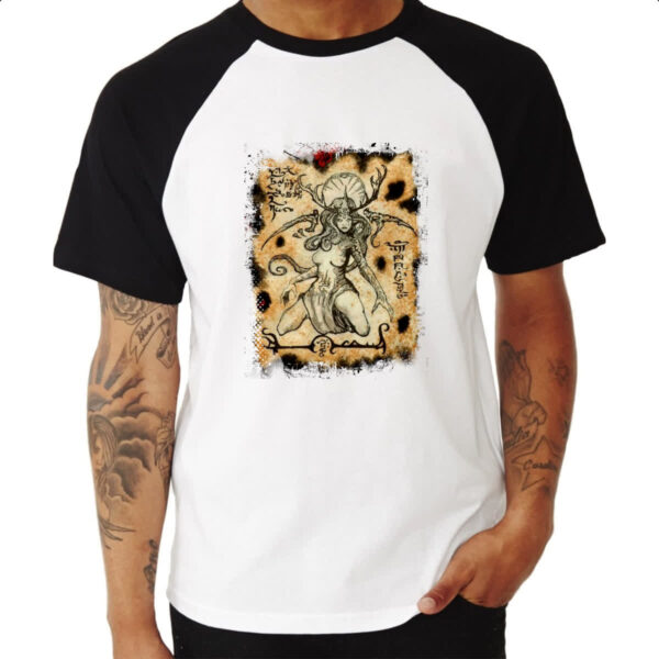 Camiseta Raglan Necronomicon Fragmento Deusa Hiperboria - Imagem 3
