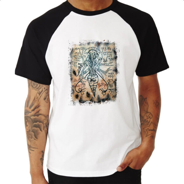 Camiseta Raglan Necronomicon Fragmento Larp - Imagem 3