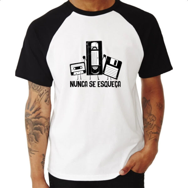 Camiseta Raglan Nunca se esqueca K7 VHS e Disquete - Imagem 3