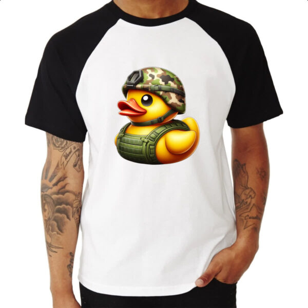 Camiseta Raglan Patinho de borracha Soldado - Imagem 3