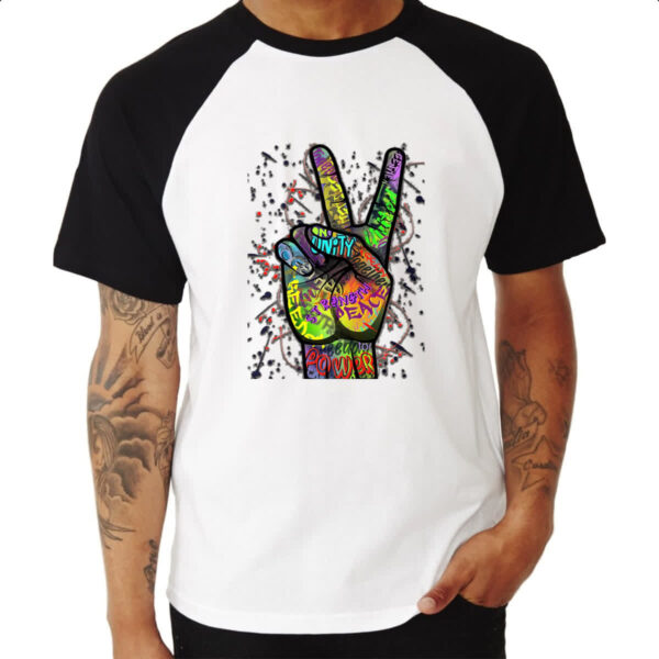 Camiseta Raglan Paz e amor grafite - Imagem 3