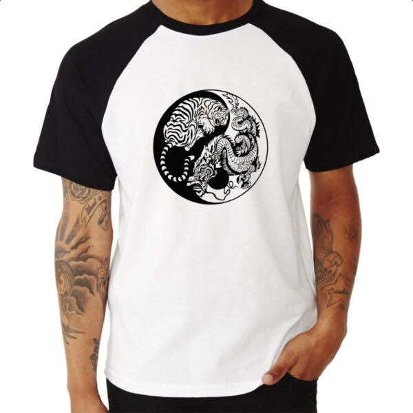 Camiseta Raglan Yin e Yang Dragao e Tigre - Imagem 3