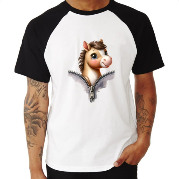Camiseta Raglan Cavalo no ziper - Imagem 3