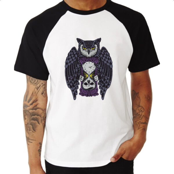 Camiseta Raglan Coruja do tempo - Imagem 3