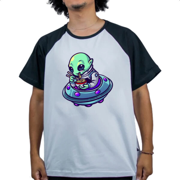 Camiseta Raglan Alien lamen disco voador - Imagem 4
