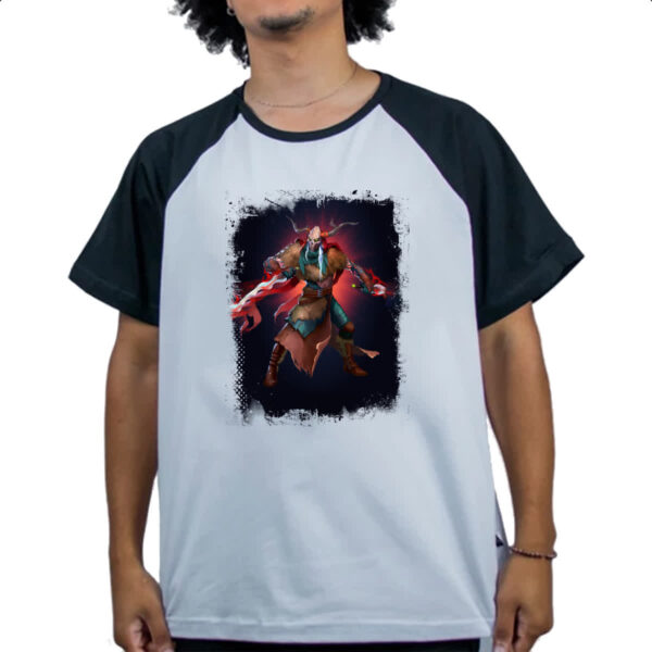Camiseta Raglan Empires and Puzzles Heroi Escavador de Tumulos - Imagem 4