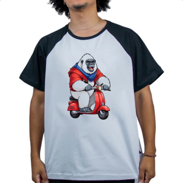 Camiseta Raglan Gorila albino na scooter - Imagem 4