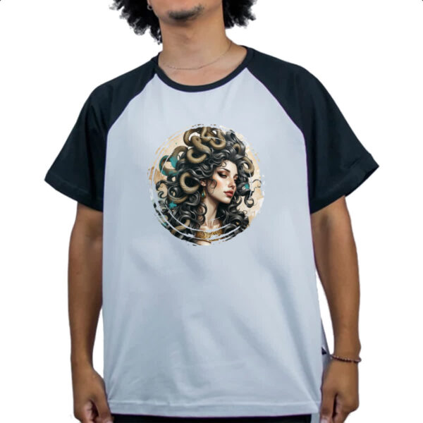 Camiseta Raglan Medusa beleza perigosa - Imagem 4