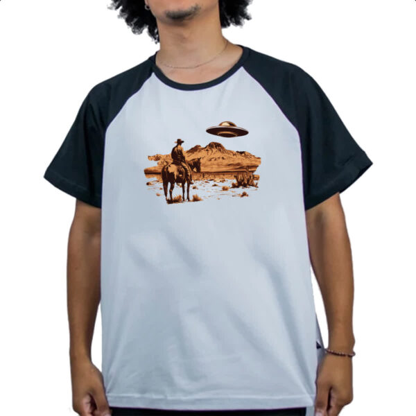 Camiseta Raglan UFO e Cowboy - Imagem 4
