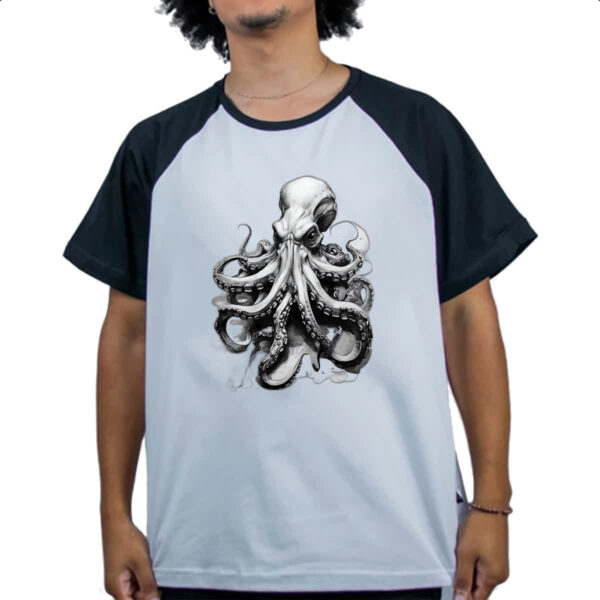 Camiseta Raglan Octopus desenho tatoo style - Imagem 4