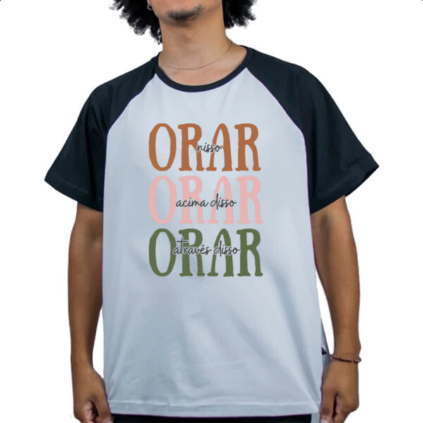 Camiseta Raglan Orar nisso acima e atraves - Imagem 4