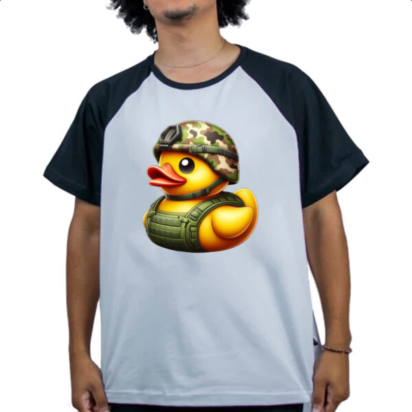 Camiseta Raglan Patinho de borracha Soldado - Imagem 4