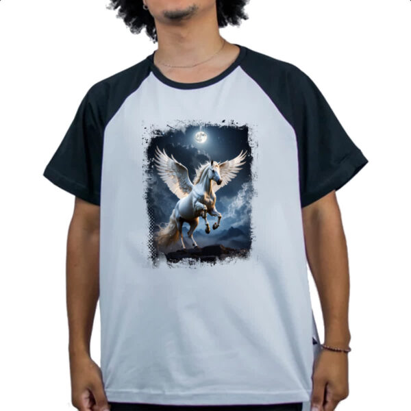 Camiseta Raglan Pegasus ao luar - Imagem 4