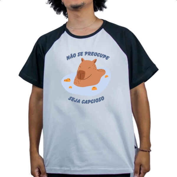 Camiseta Raglan Capivara de boas na lagoa - Imagem 4