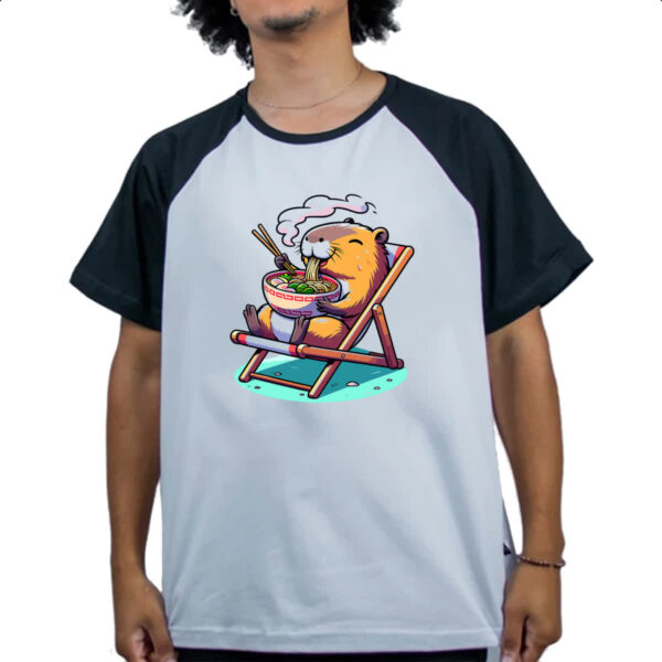 Camiseta Raglan Capivara ferias comendo lamen - Imagem 4