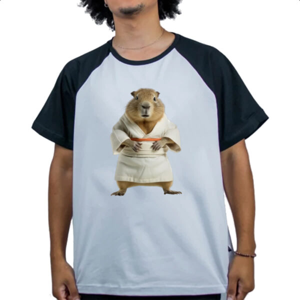 Camiseta Raglan Capivara judoca 2 - Imagem 4