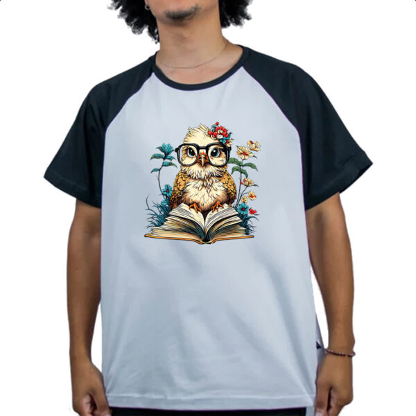 Camiseta Raglan Coruja sobre o livro do conhecimento - Imagem 4