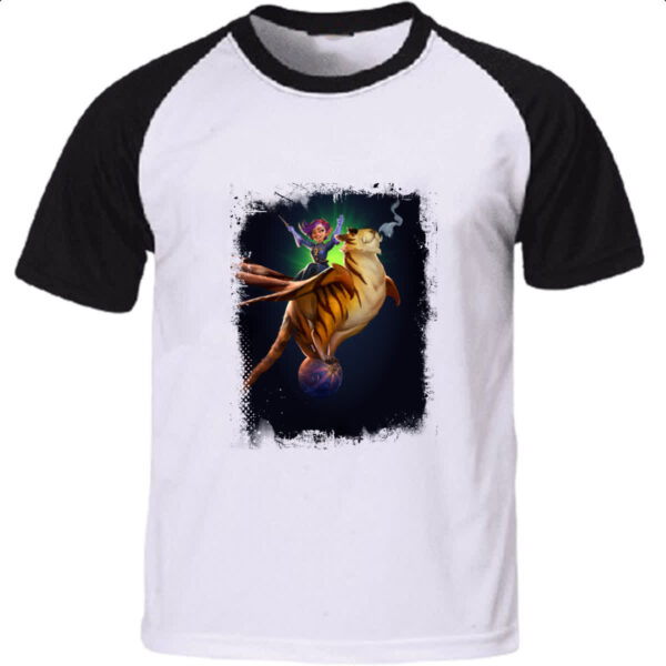Camiseta Raglan Empires and Puzzles Heroi Eiora e Fluffy