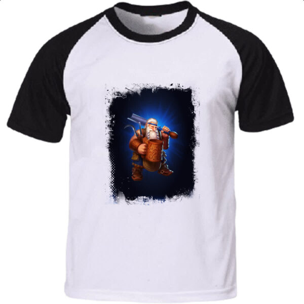 Camiseta Raglan Empires and Puzzles Heroi Kiril Traje 2