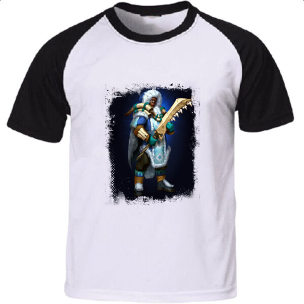 Camiseta Raglan Empires and Puzzles Heroi Miki