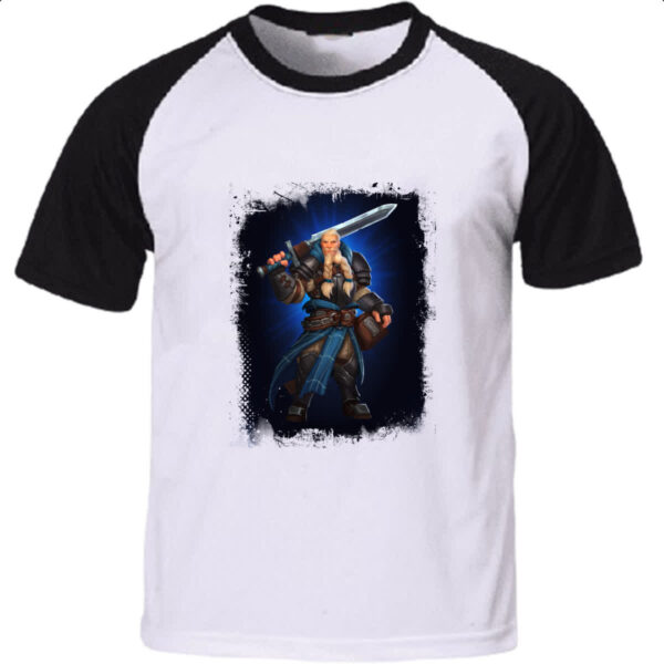 Camiseta Raglan Empires and Puzzles Heroi Rei Arthur