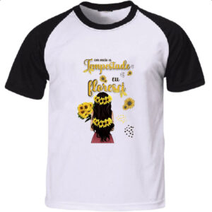 Camiseta Raglan Mulher na tempestade floresce