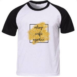 Camiseta Raglan Ano novo entrego confio agradeco