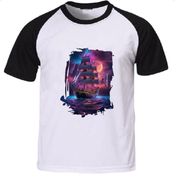 Camiseta Raglan Navio pirata noite purpura