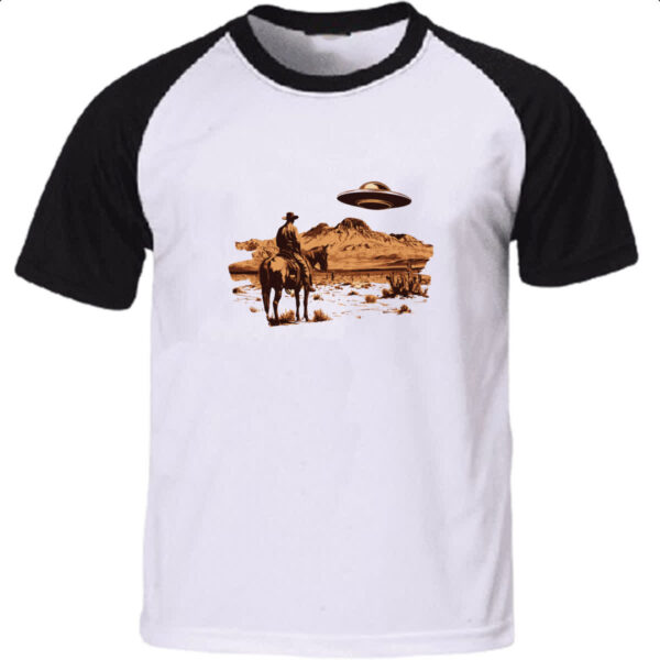 Camiseta Raglan UFO e Cowboy