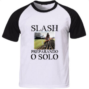 Camiseta Raglan Slash preparando o solo
