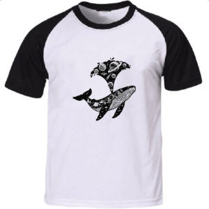 Camiseta Raglan Baleia universo estrelas