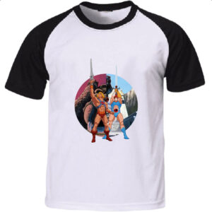 Camiseta Raglan He-man e Lion espadas do poder