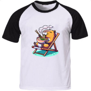 Camiseta Raglan Capivara ferias comendo lamen