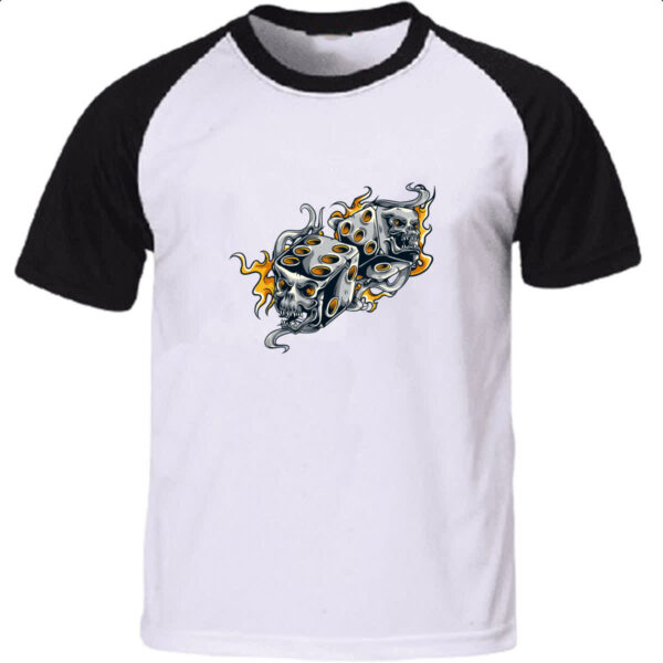 Camiseta Raglan Dados caveira flamejantes