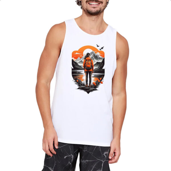 Camiseta Regata Mochileira aventureira montanhas - Imagem 2