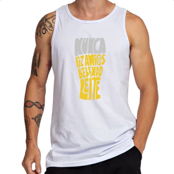 Camiseta Regata Nunca fiz amigos com leite - Imagem 3