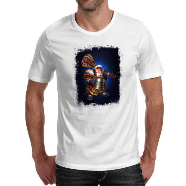 Camiseta Unissex Empires and Puzzles Heroi Kiril Traje - Imagem 2