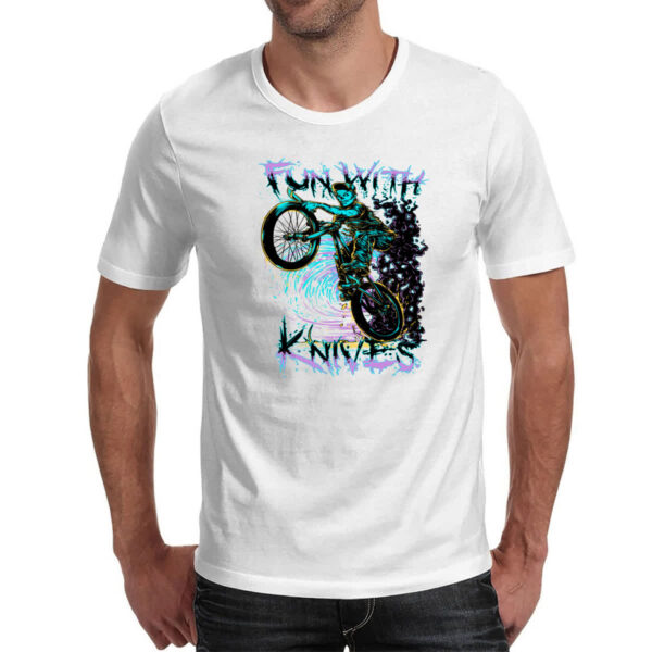 Camiseta Unissex Fun with knives - Imagem 2