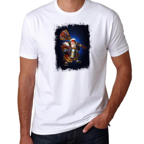 Camiseta Unissex Empires and Puzzles Heroi Kiril Traje - Imagem 3