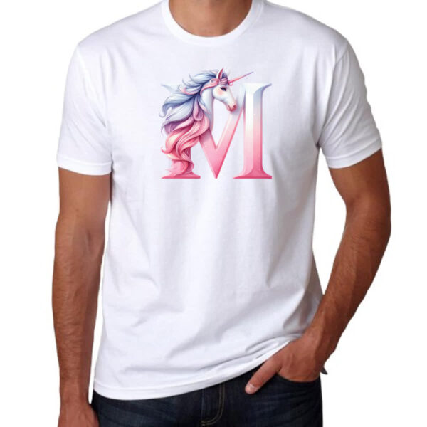 Camiseta Unissex Unicornio Alfabeto Letra M - Imagem 3