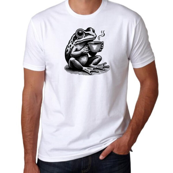 Camiseta Unissex Sapo tomando cafe - Imagem 3