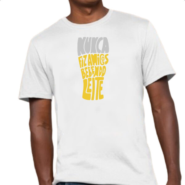 Camiseta Unissex Nunca fiz amigos com leite - Imagem 4