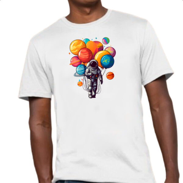 Camiseta Unissex Astronauta planeta baloes - Imagem 4