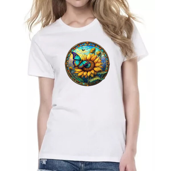Camiseta Baby Look Vitral Borboleta e Girassol - Imagem 2